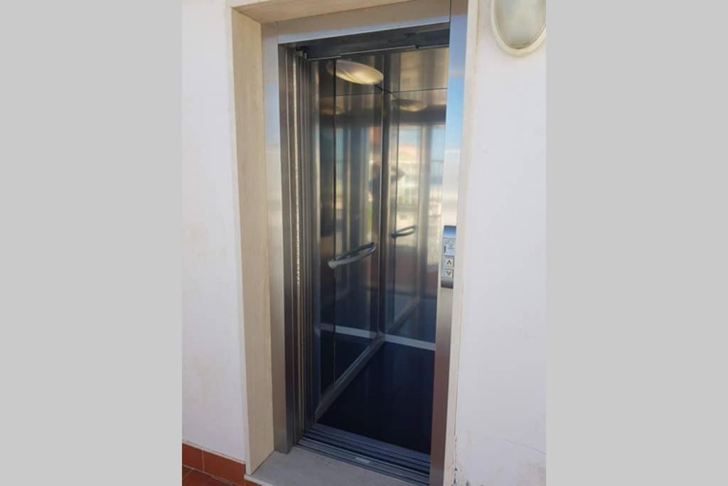 Appartamento Attico sul mare a Sanremo Esterno foto